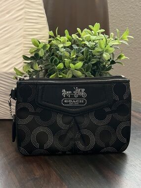 COACH Madison Op Art Dots Black Small Wristlet